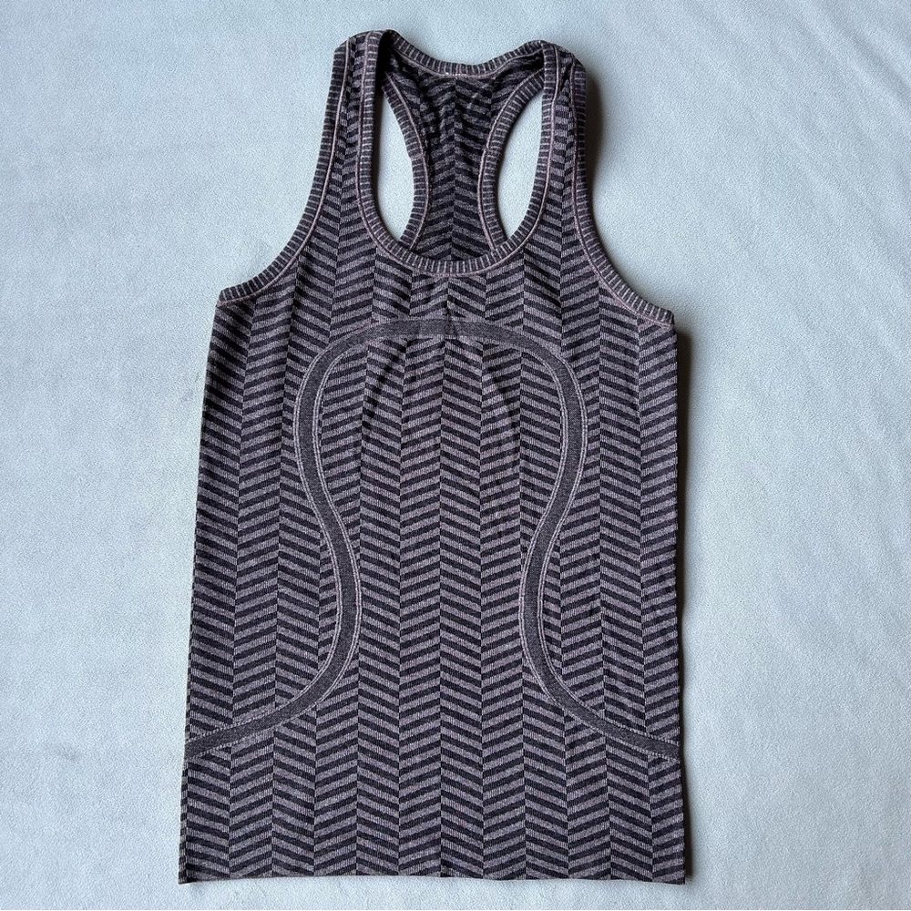 Lululemon ~ Run : Swiftly Tech Racerback ~ Women’s Size 4